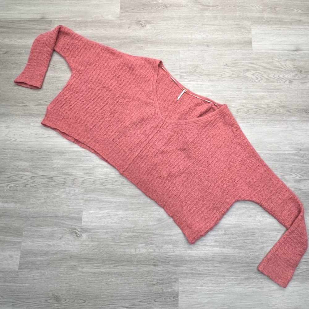 Free People Women's V-Neck Knit Pullover Sweater Coral Pink Alpaca Blend Large